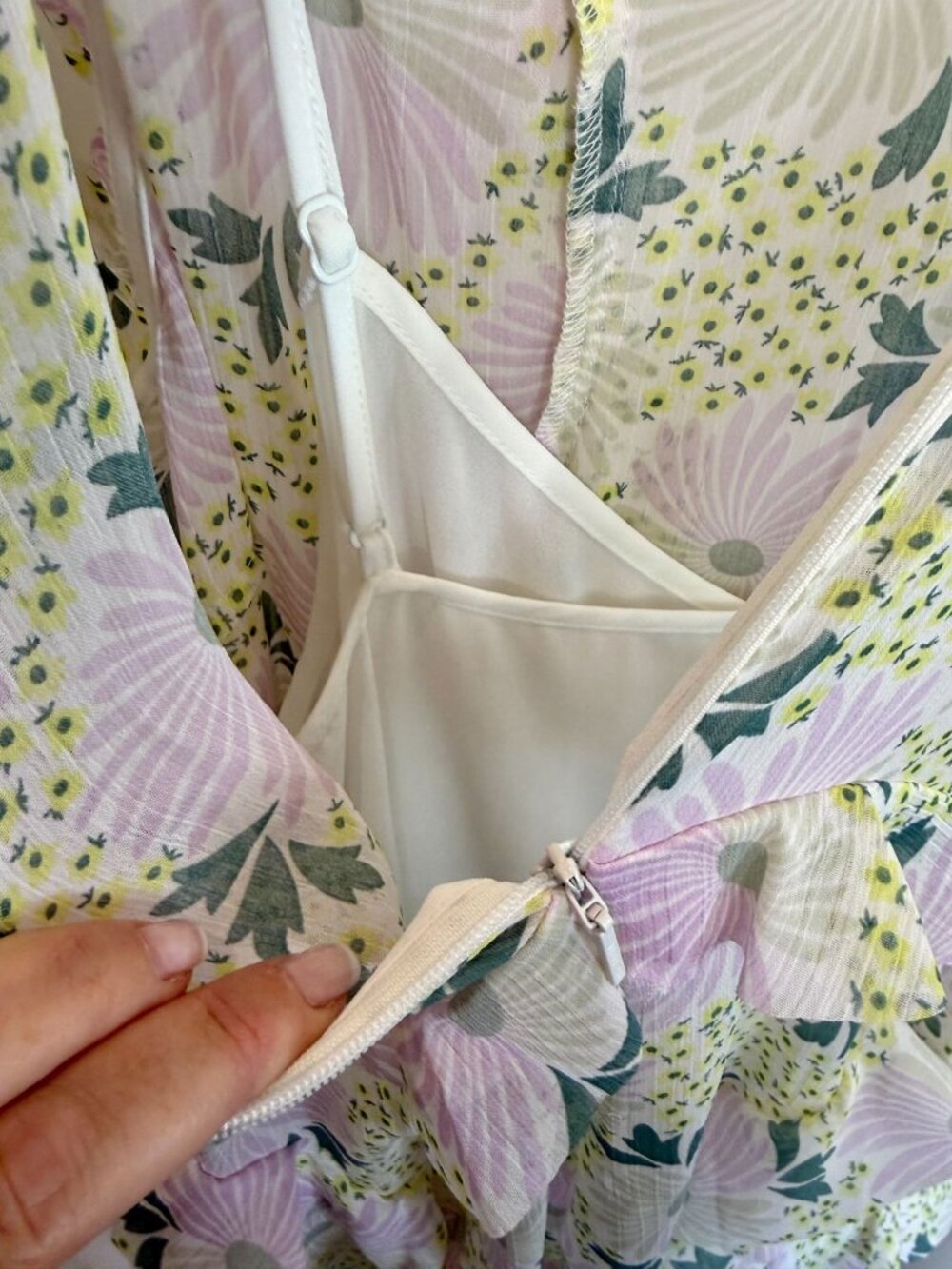 Ted Baker London Calinia floral print ruffle dress - Size 2 (6 US) - Picture 8 of 9